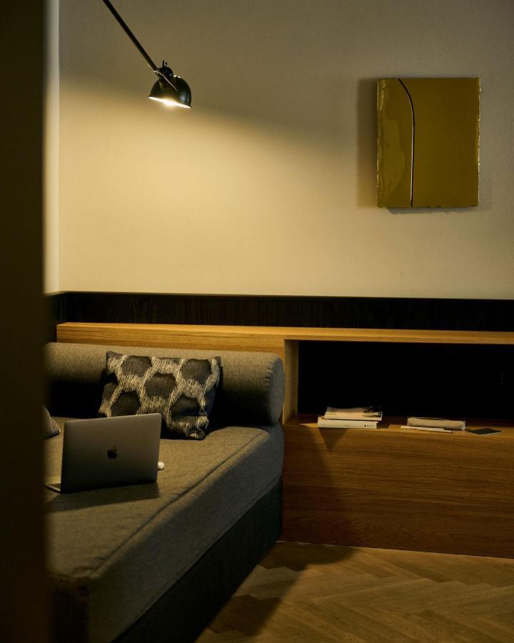 Deluxe Apartment,1555198450:JPEG